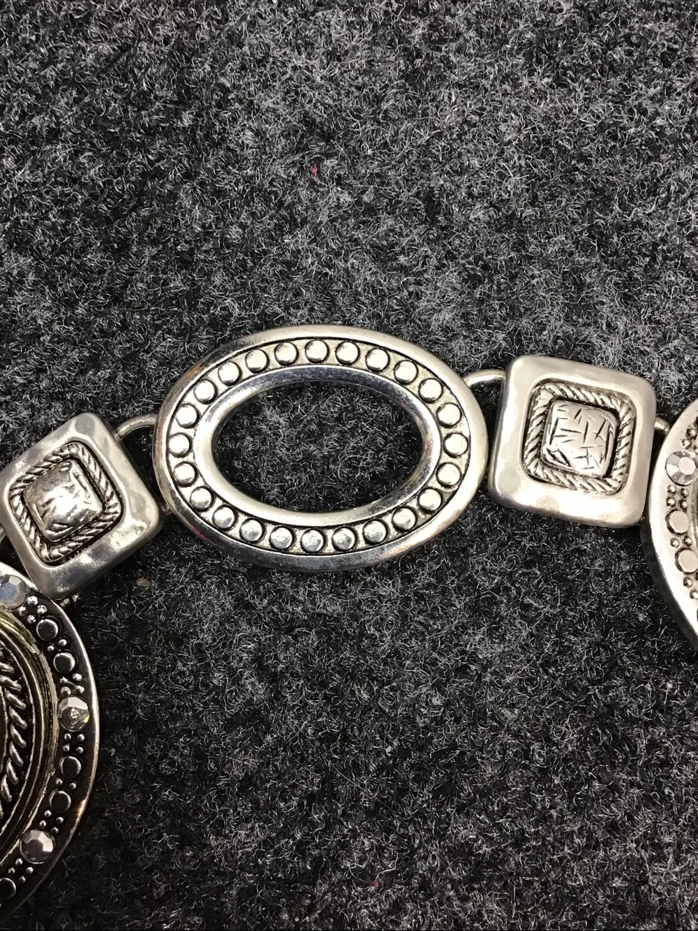 Chico’s heavy Metal Link Chain adjustable Waist Belt in Silver